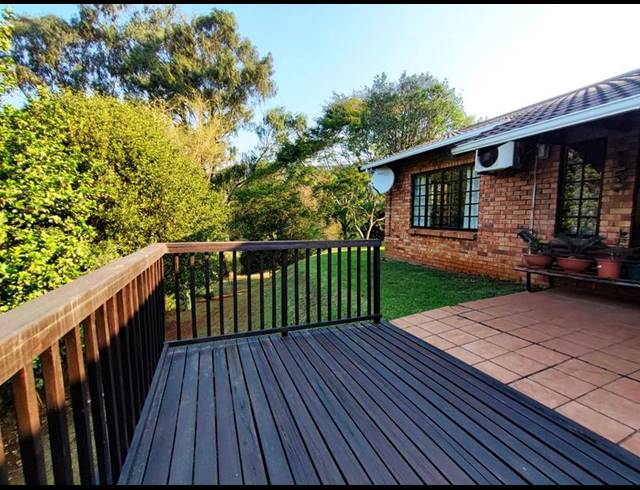 2 BEDROOM TOWNHOUSE FOR SALE IN MONTROSE